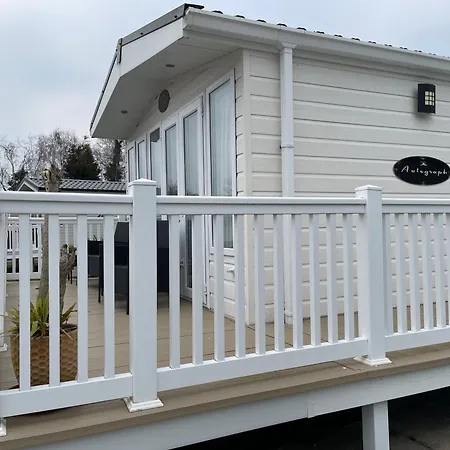 Rockley Park Private Holiday Homes Poole Exterior photo